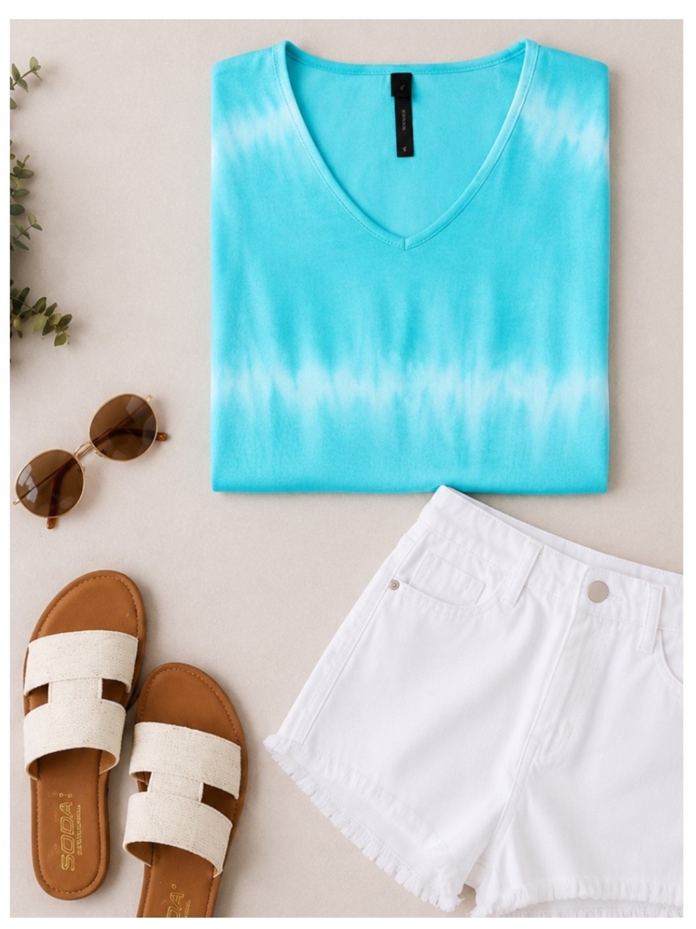 🟠NWT ALLIE & ROB Tie-Dye Split Sleeve V-Neck T-Shirt in Aqua/White